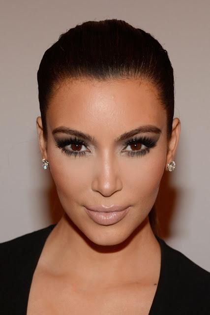 Contouring di Kim Kardashian: yes we can.