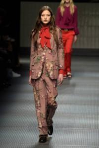 Gucci completo fiori mamme a spillo