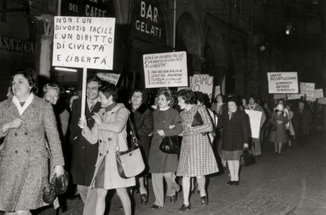 Manifestazione per la legge sul divorzio, Modena, 4 aprile 1974