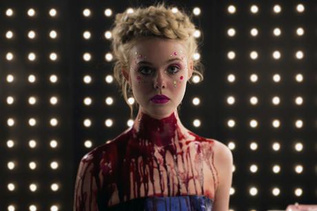 The Neon Demon: la prima immagine dopo l'acquisizione da parte di Amazon