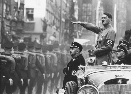 Se fosse possibile, uccideresti Hitler da piccolo? Un dilemma filosofico spiegato bene (da Vox)