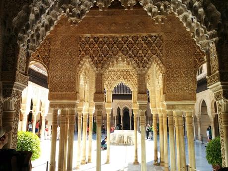 Alhambra: patio de los leones