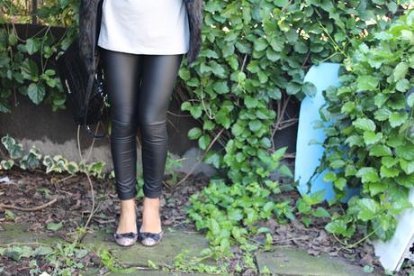 faux fur, outfit leggins ecopelle