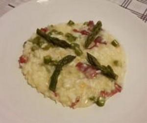 Risotto alla bresaola, asparagi e scamorza