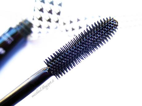 NEVE COSMETICS · Deer Lash defining mascara | Preview