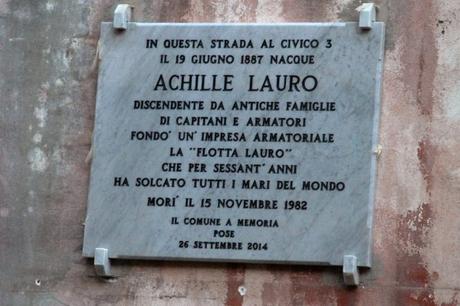 lapide-in-memoria-di-achille-lauro