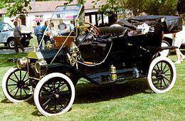Ford_Model_T_Touring
