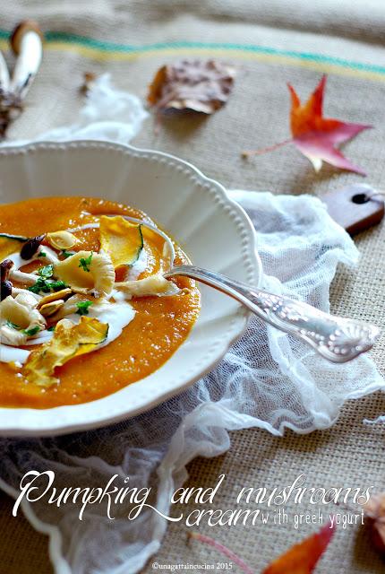 Crema di zucca con funghi e yogurt greco | Pumpking and mushrooms cream with greek yogurt