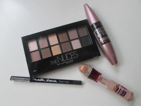Smokey eyes nero intenso con Maybelline Smokey eyes nero intenso con Maybelline