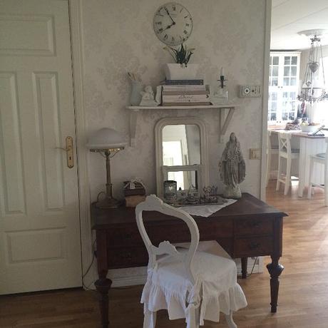 Nordic Shabby e un tocco francese per una bella casa svedese