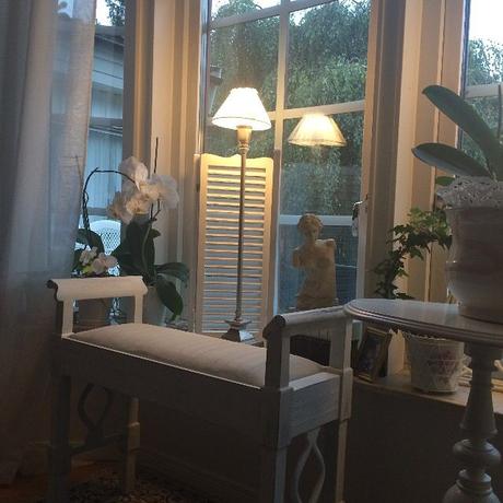 Nordic Shabby e un tocco francese per una bella casa svedese