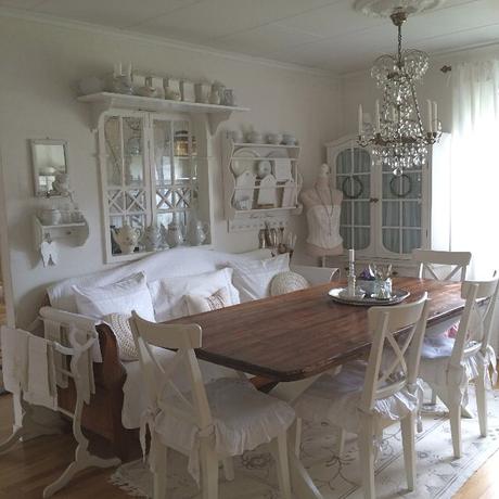 Nordic Shabby e un tocco francese per una bella casa svedese