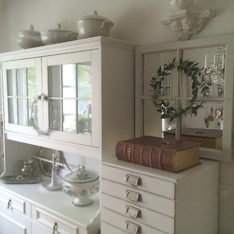 Nordic Shabby e un tocco francese per una bella casa svedese