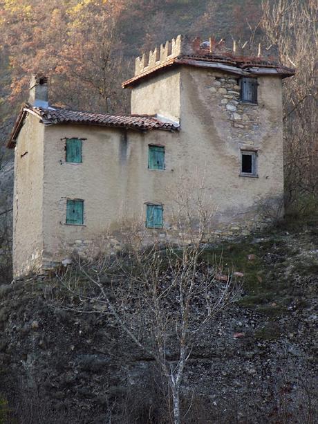 Cà d'Mestrin, Val Sisola (AL)