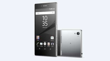 5 dei più folli e unici smartphone del 2015 5 dei più folli e unici smartphone del 2015