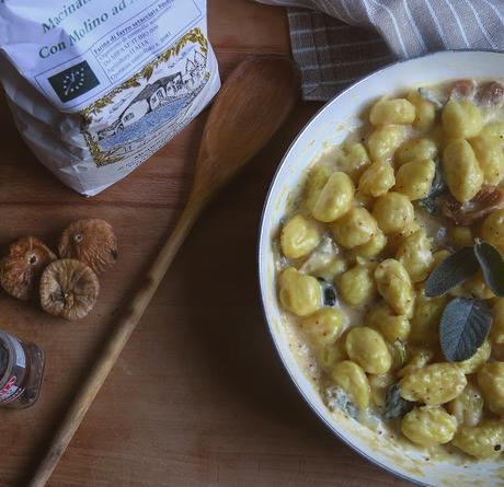 Le farine biologiche Molino Ronci e gli gnocchi di farro con gorgonzola e fichi