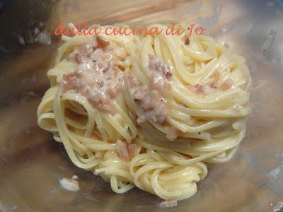 Linguine alle cipolle e stracchino