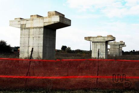 35 milioni di ferro e cemento marciscono in Val d’Arbia