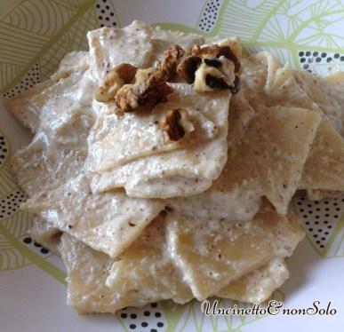 Maltagliati fatti in casa al pesto di noci ♥