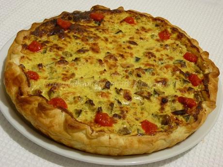 Torta salata con melanzane, ricotta, wurstel e profumo di aneto