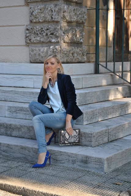 outfit scarpe blu come abbinare le scarpe blu abbinamenti scarpe blu scarpe modello chanel mariafelicia magno fashion blogger colorblock by felym fashion blogger italiane fashion blog italiani fashion blogger bergamo fashion blogger milano outfit autunnali outfit novembre blue shoes how to wear blue shoes how to combine blue shoes blue shoes outfit fashion bloggers italy bionde e tacchi blonde girls and heels fall outfit november outfit 