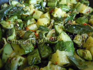 Zucchine piccanti profumate