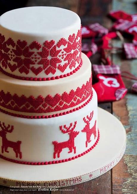 Christmas wedding cake