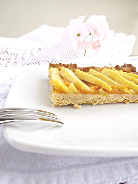 Crostata di grani antichi alle mele e cachi (senza uova e senza burro)