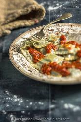 Raviolone ai fagioli su salsa di pane e acciughe per MT Challenge