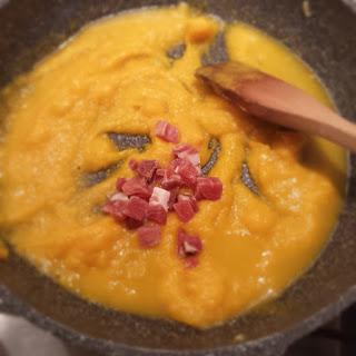 Gnocchetti integrali in crema di zucca e speck