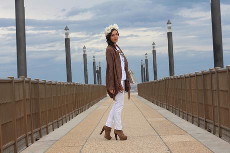 Fata d'autunno: maxi cardigan e la t-shirt Siamoises