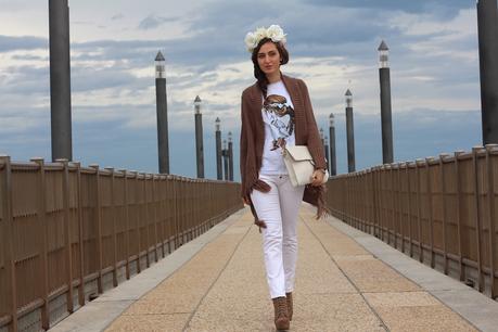 Fata d'autunno: maxi cardigan e la t-shirt Siamoises