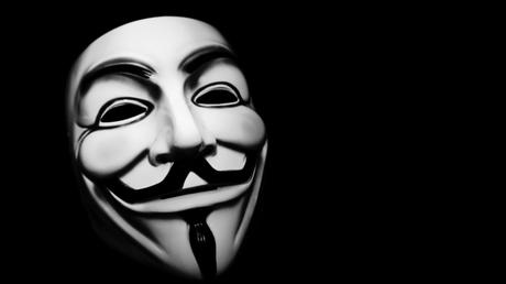 Anonymous sostituisce un sito legato all'ISIS con una farmacia online