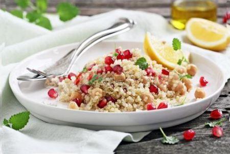 quinoa con ceci e melagrana