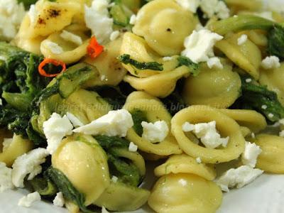 Orecchiette con scarola e quartirolo