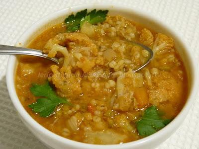 Minestrone con cereali, legumi e cavolfiore