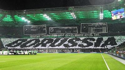 (VIDEO)Nice Borussia Mönchengladbach's fans choreo vs Sevilla FC 25.11.2015