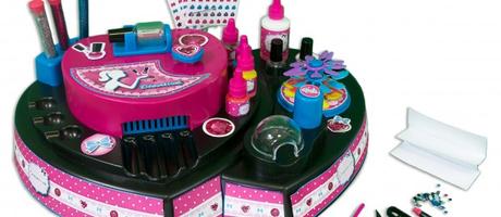 Creative Beauty Studio, a disposizione delle bambine per creare un make up con ingredienti atossici al 100%