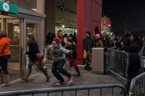 Durante il Black Friday non è insolito vedere scene come questa. Photo credit: Powhusku / Foter.com / CC BY-SA