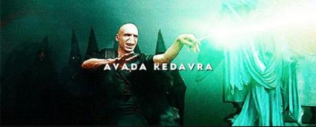 Supera il trauma del lunedì mandando maledizioni random