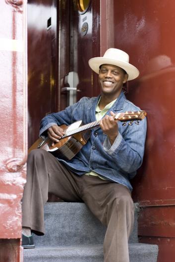 ERIC BIBB e FABRIZIO POGGI al TEATRO CANDONI DI TOLMEZZO