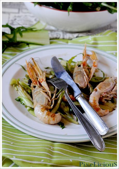 Scampi Saltati su Letto di Puntarelle e Olive al Balsamico