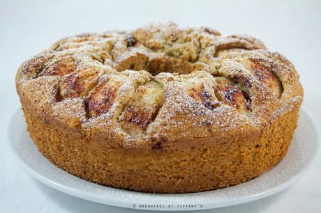 Ciambella integrale con mele e cannella / Apple and cinnamon ring shaped cake recipe