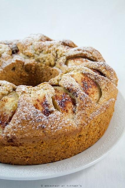 Ciambella integrale con mele e cannella / Apple and cinnamon ring shaped cake recipe