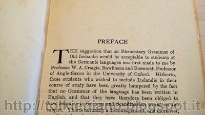 Un libro autografato della Helen Buckhurst, amica di Tolkien e madrina di sua figlia Priscilla