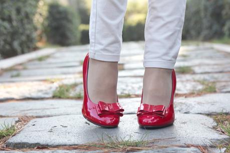 Red power: camicia personalizzata Sumissura e collana Janestone