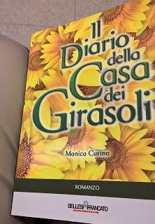 Monica Curino, giornalista scrittrice libro d'esordio diario della casa girasoli