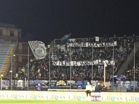 Striscione Lazio attenti a dove andate so finite le serate