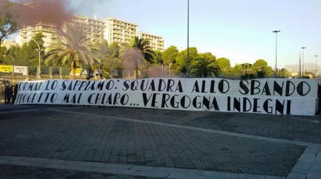 Palermo: contestazione davanti al Barbera: tifosi contro squadra e società