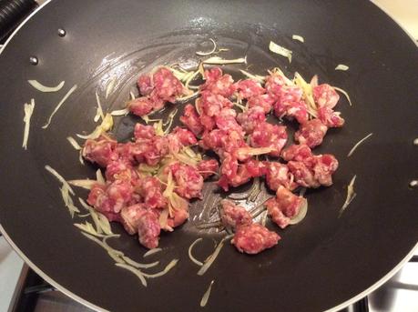 PENNE INTEGRALI ALLA SALSICCIA SU CREMA DI FORMAGGIO BRIE